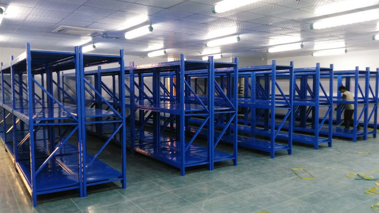 <b>電商專(zhuān)用倉(cāng)庫(kù)貨架-深圳貨架廠</b>